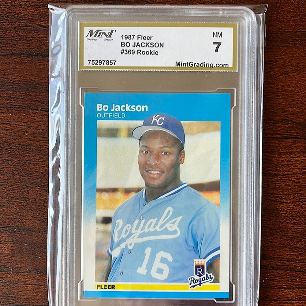 1987 Fleer Bo Jackson (rookie) baseball card #369